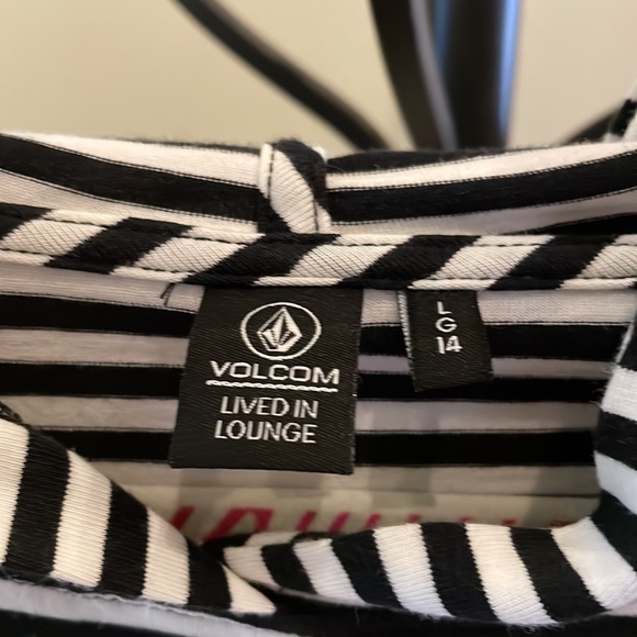 Volcom long sleeve - Picture 2 of 3